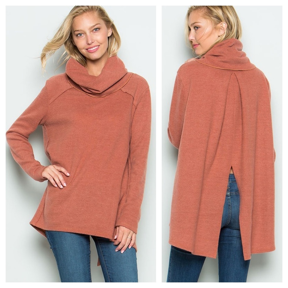 🦋MAKE AN OFFER!🦋Dark Apricot Split Back Top - Picture 3 of 4